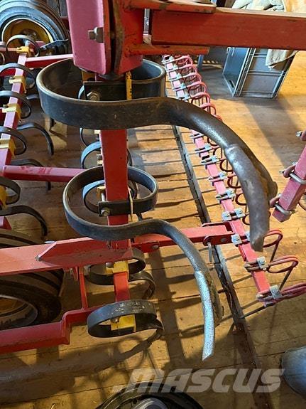   Ostali priključki in naprave za pripravo tal