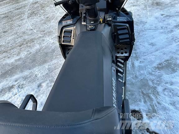 Yamaha Viking 5 Snežne sani