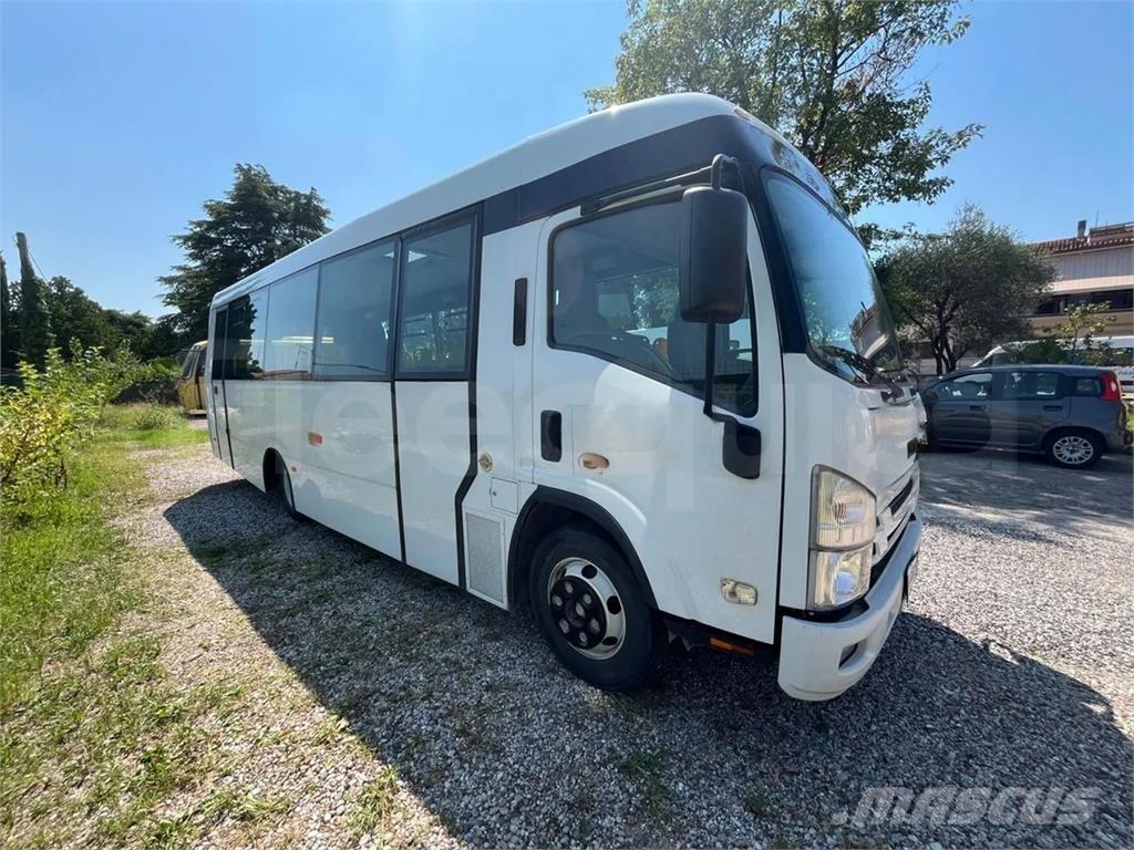 Isuzu P65 Šolski avtobusi