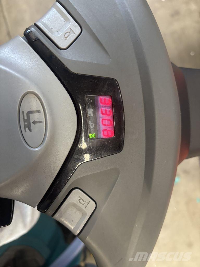 BT SWE120L Ročni električni viličar