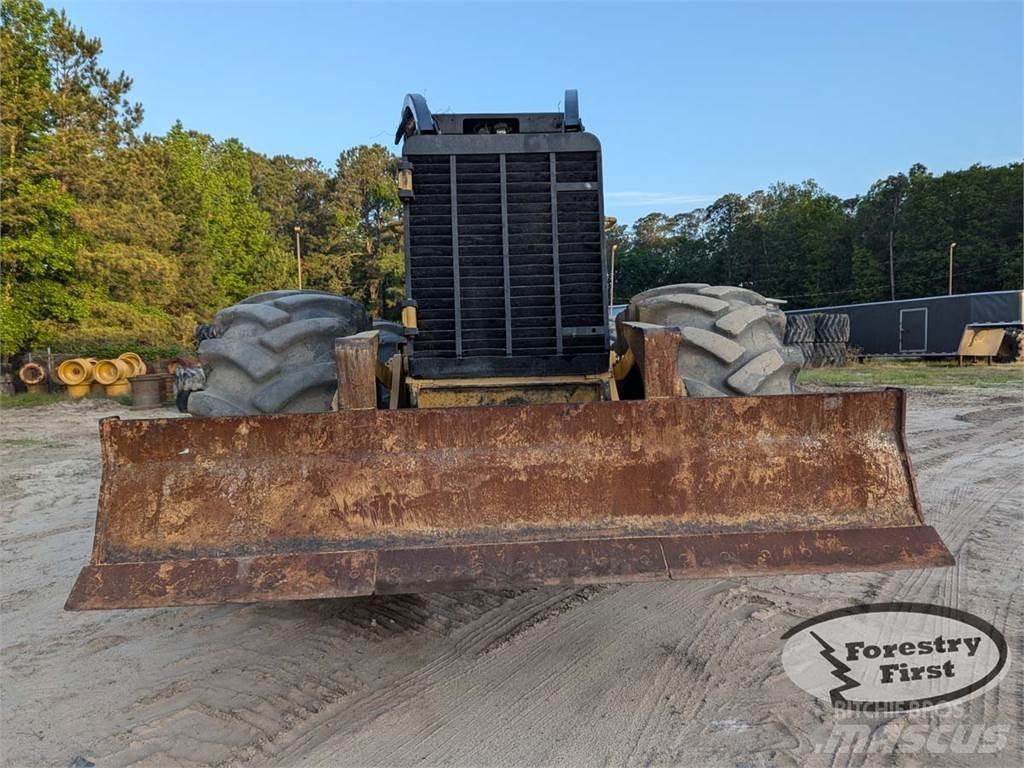 CAT 525C Skiderji