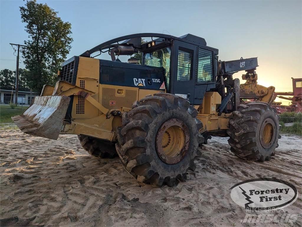CAT 525C Skiderji