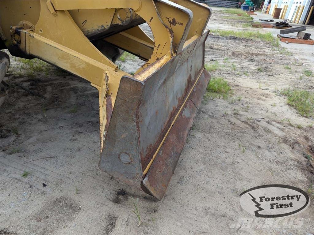 CAT 525C Skiderji