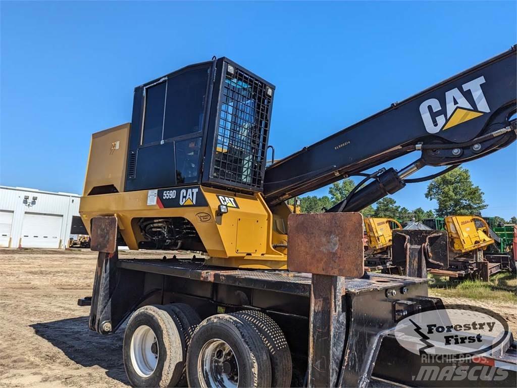 CAT 559D Nakladalci za les