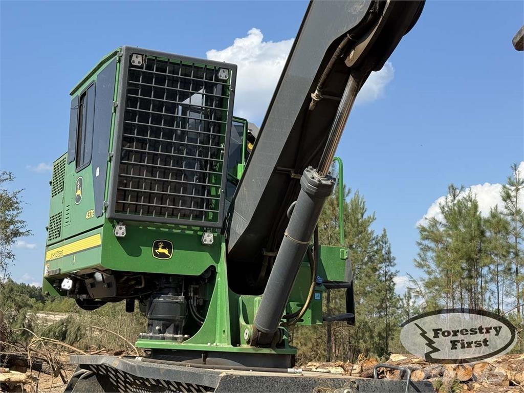 John Deere 437E Nakladalci za les