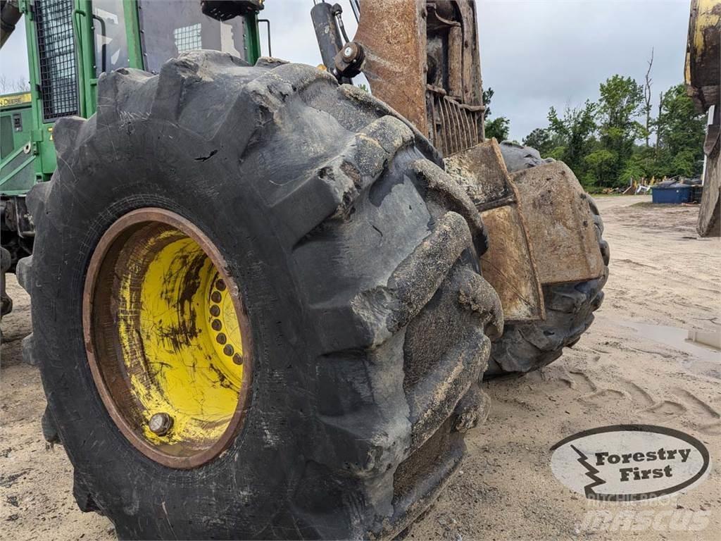 John Deere 748H Skiderji