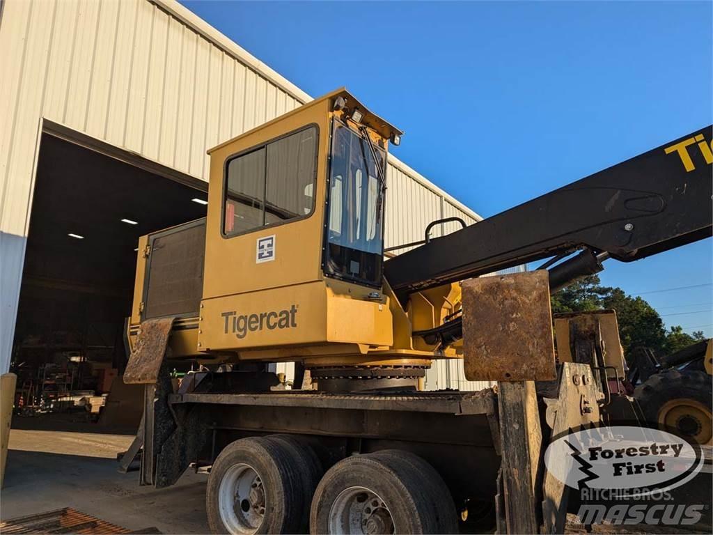 Tigercat 234B Nakladalci za les