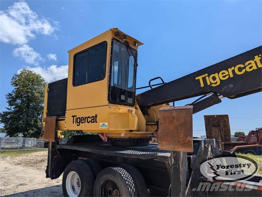 Tigercat 234B Nakladalci za les