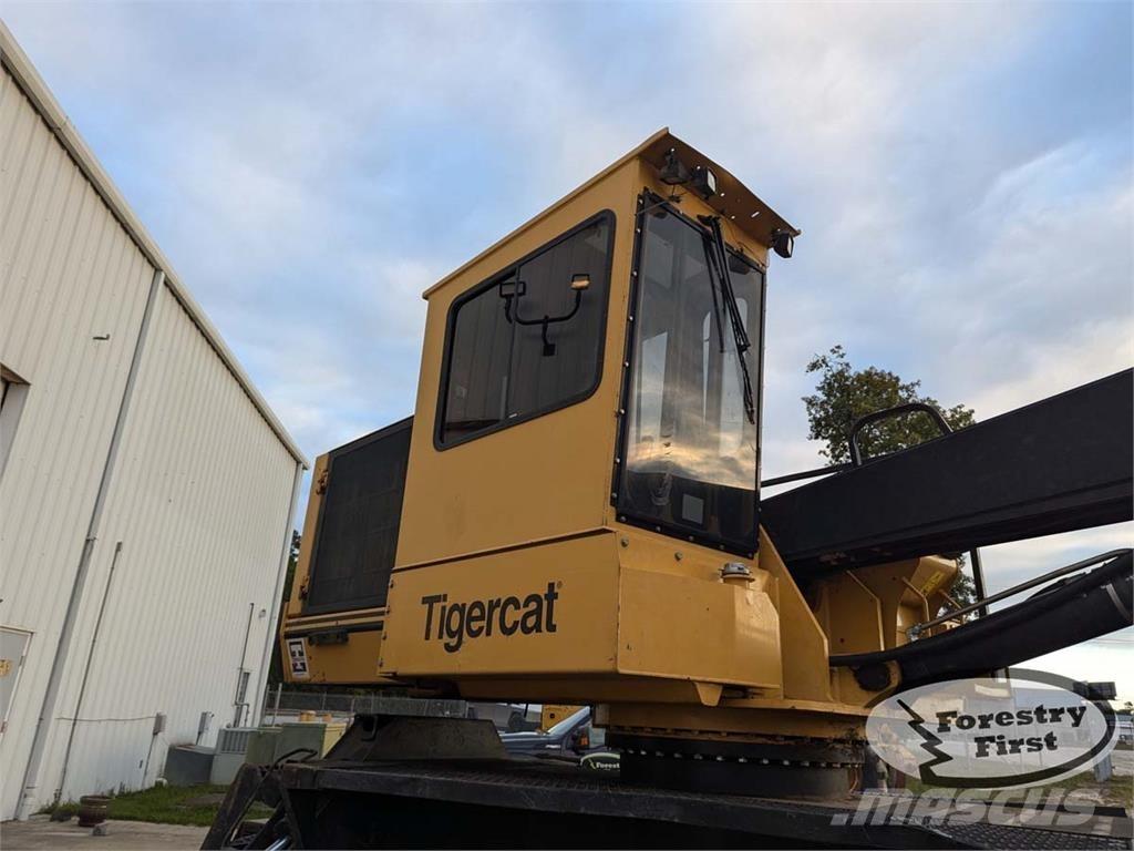 Tigercat 234b Nakladalci za les