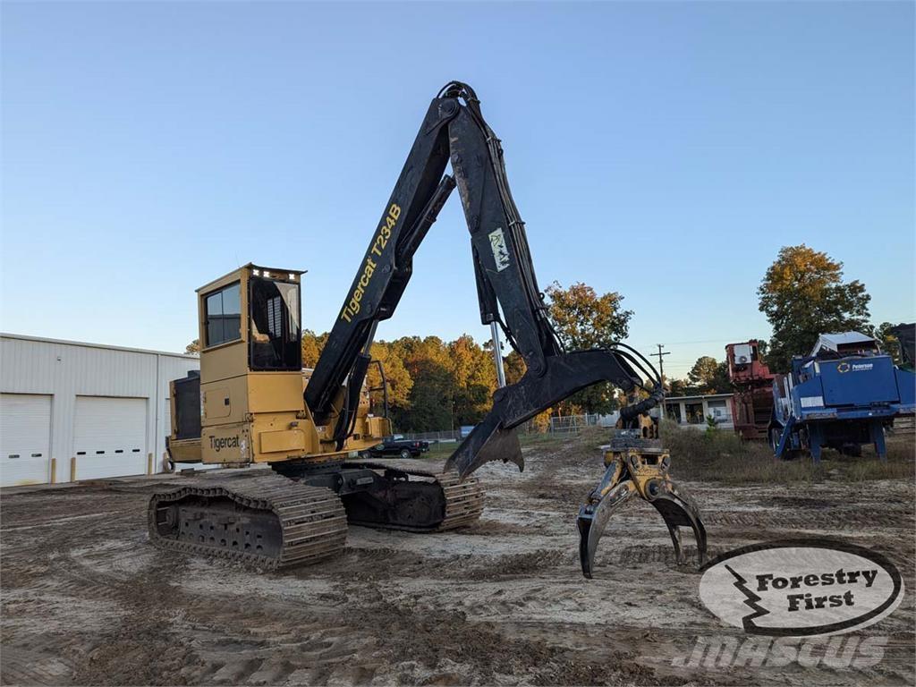 Tigercat T234B Nakladalci za les