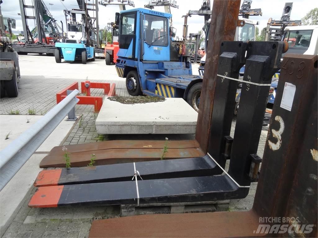 Kalmar DCG330-12 Dizelski viličarji