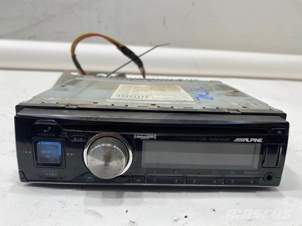  Alpine Elektronika