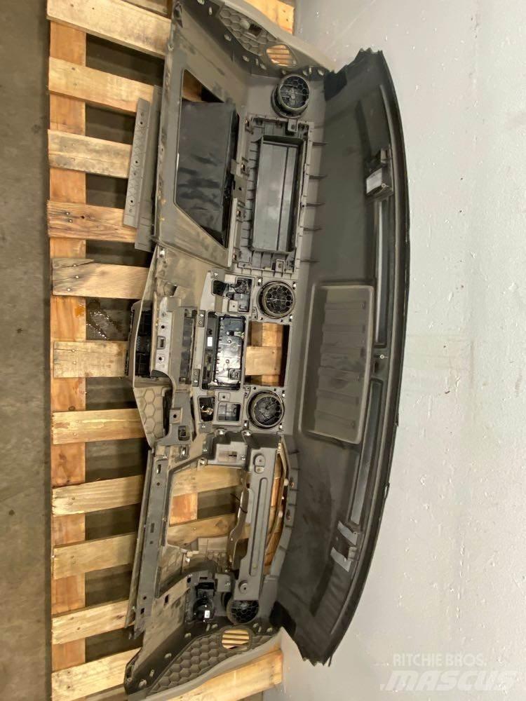 Ford F450 Druge komponente