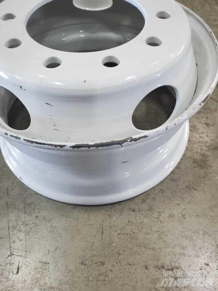 Ford F750 Gume, kolesa in platišča