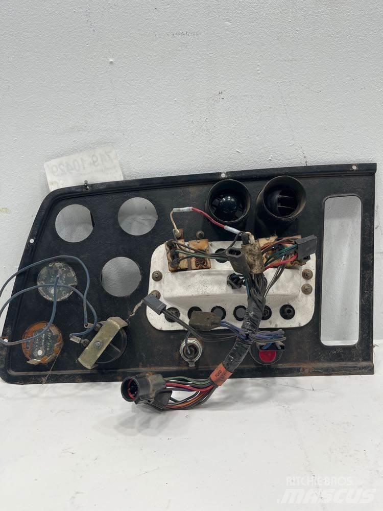 Ford L9000 Druge komponente