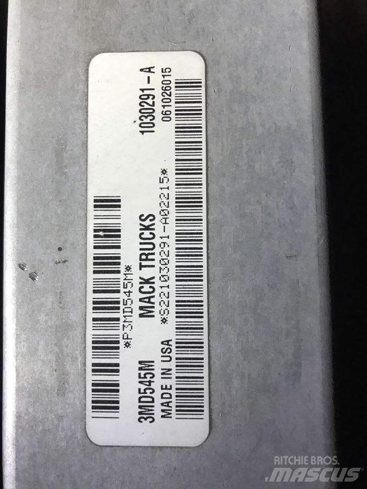 Mack CXN Druge komponente