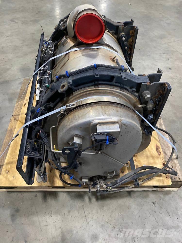 Mack MP8 Transport - drugo