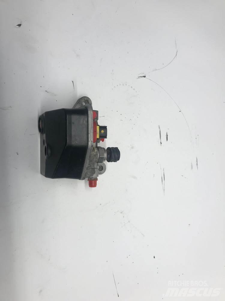 Volvo D13 Druge komponente