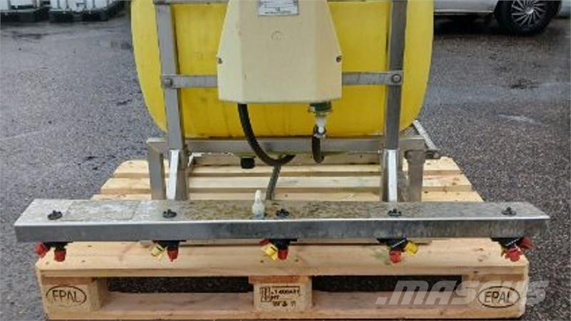  - - - Sprøjte Vlečne škropilnice