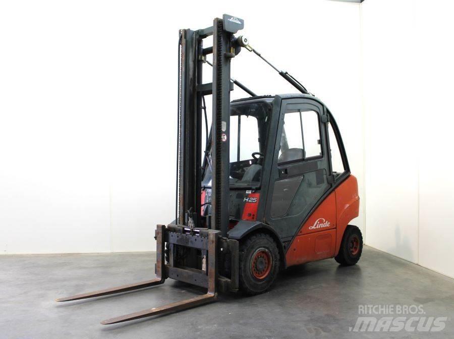 Linde H 25 D Dizelski viličarji