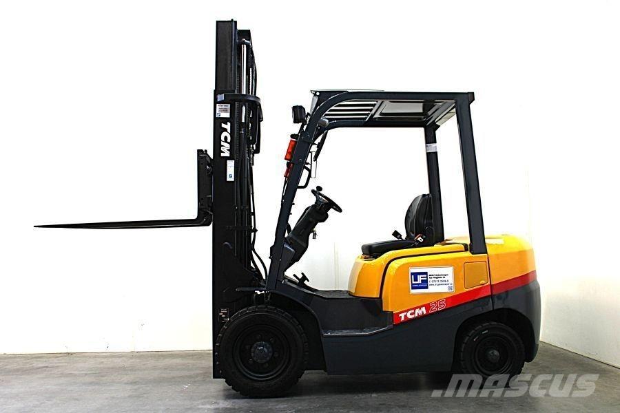 TCM FD 25 T 3 Dizelski viličarji