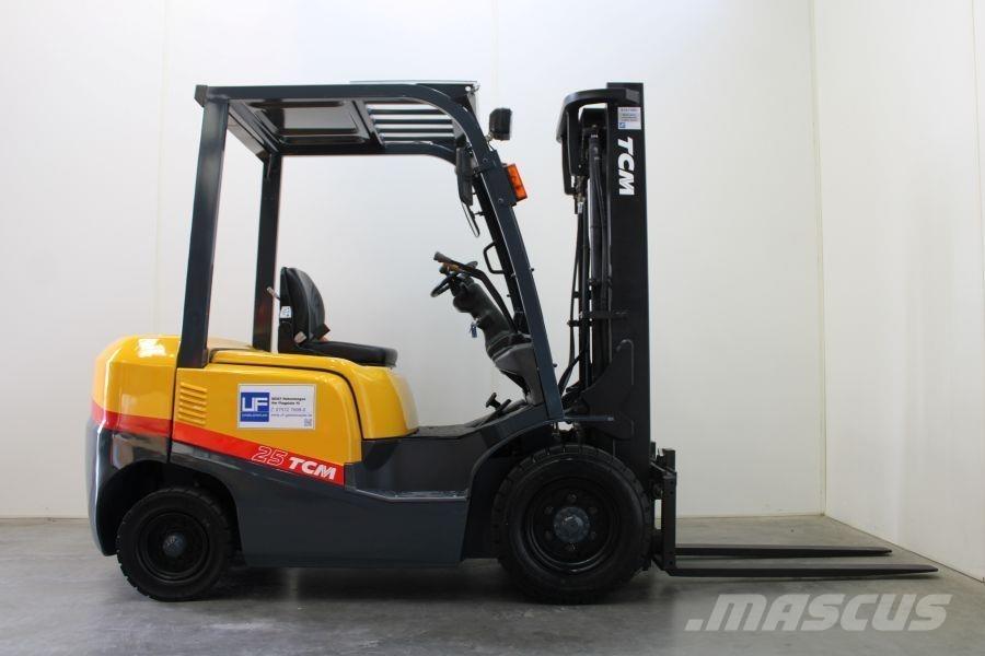 TCM FD 25 T 3 Dizelski viličarji