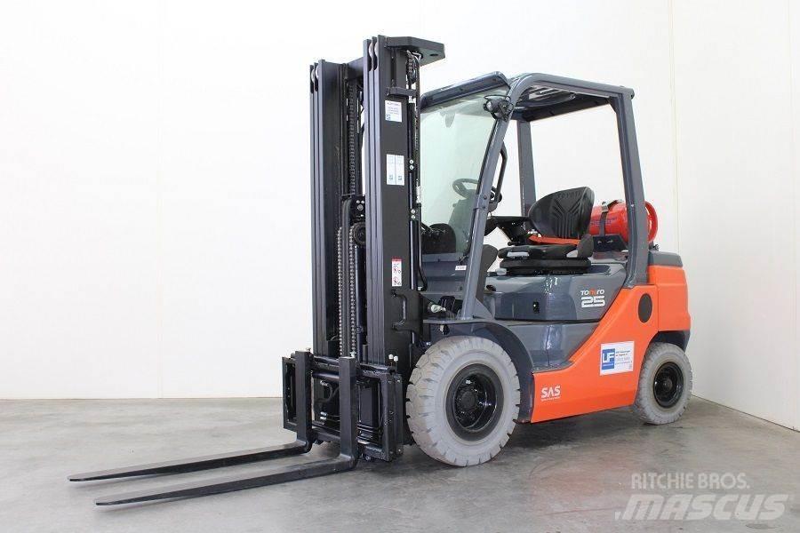 Toyota 02-8FGF25 Plinski viličarji
