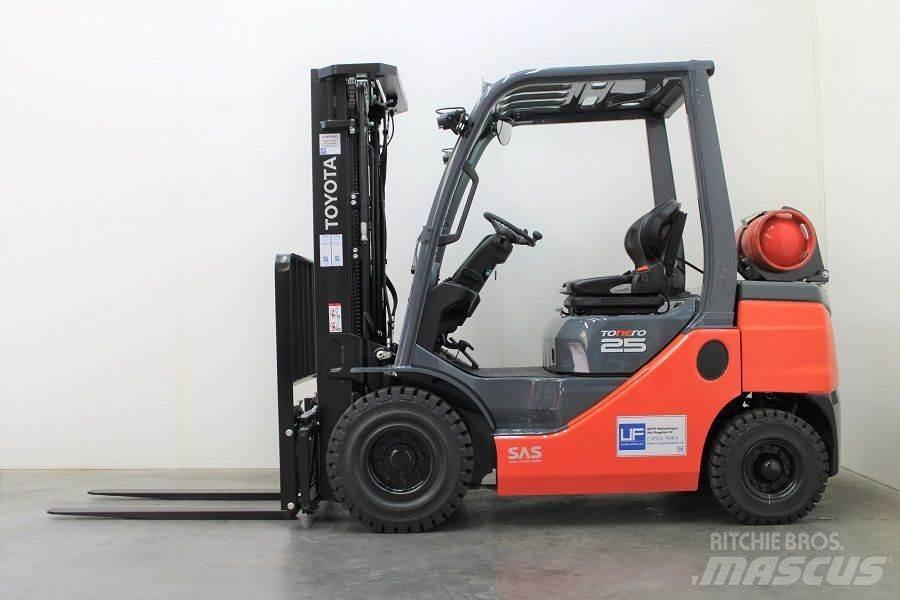 Toyota 02-8FGF25 Plinski viličarji