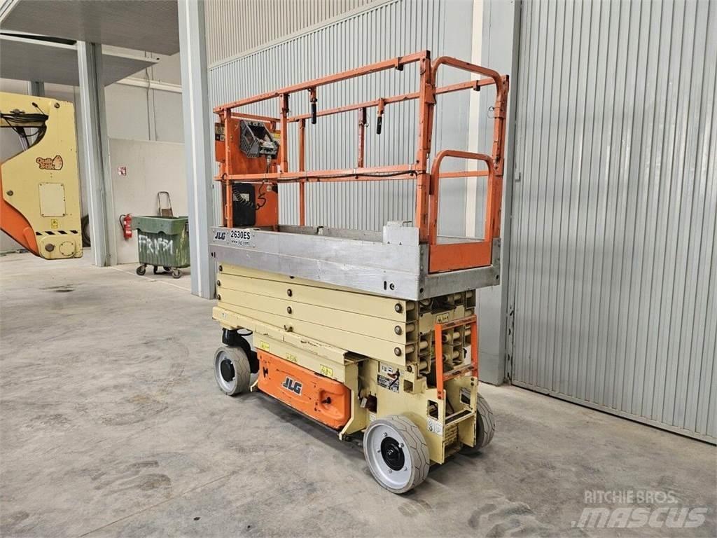 JLG 2630 ES Škarjaste dvižne ploščadi