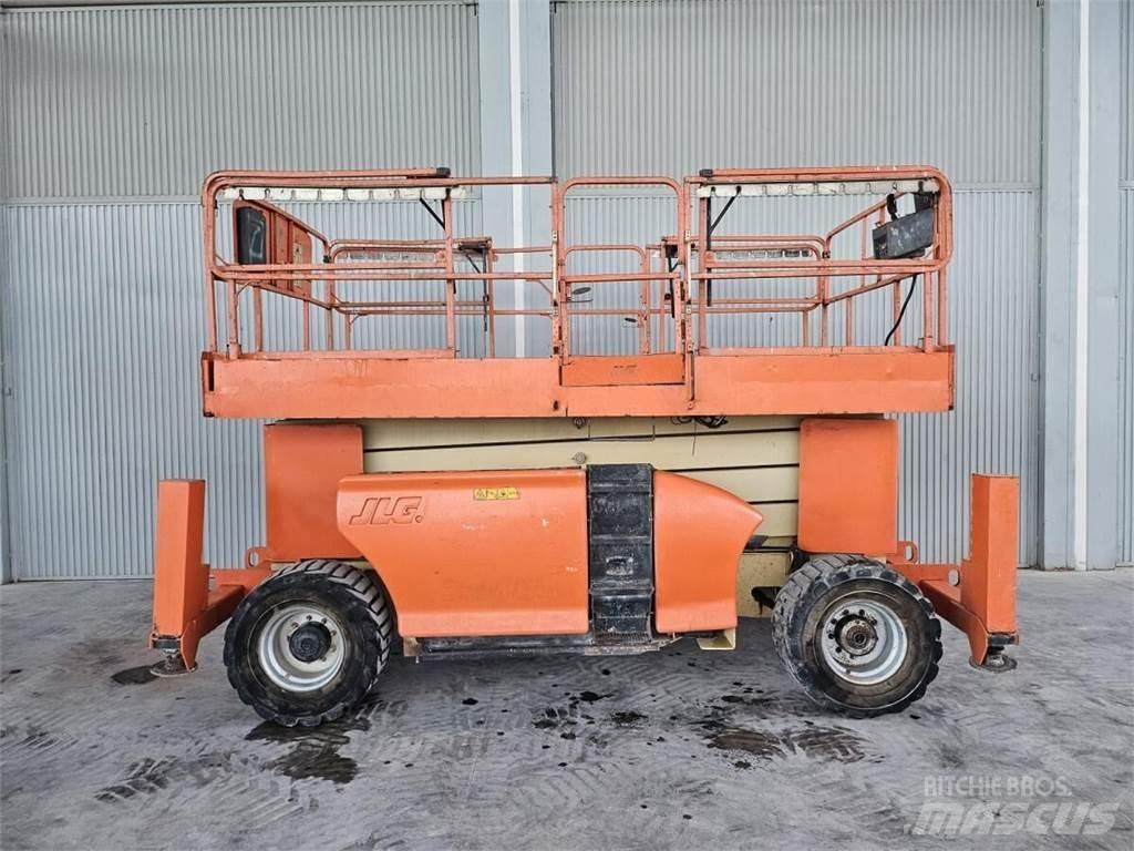 JLG 4394RT Škarjaste dvižne ploščadi