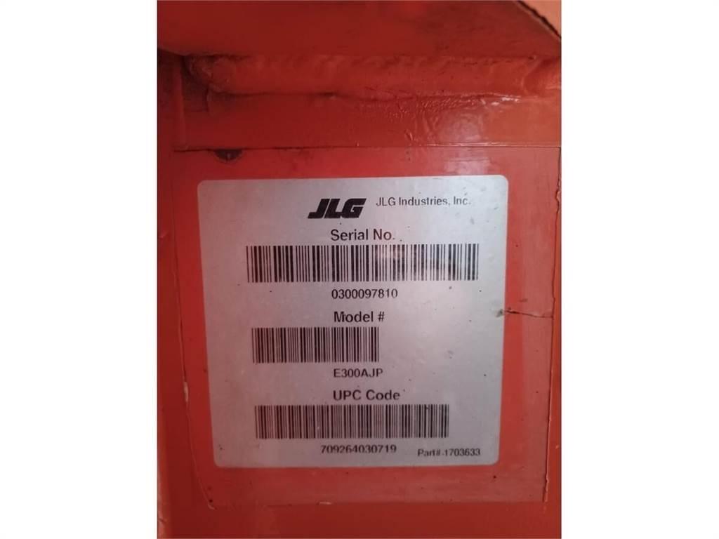 JLG E300AJP Zglobne dvižne ploščadi
