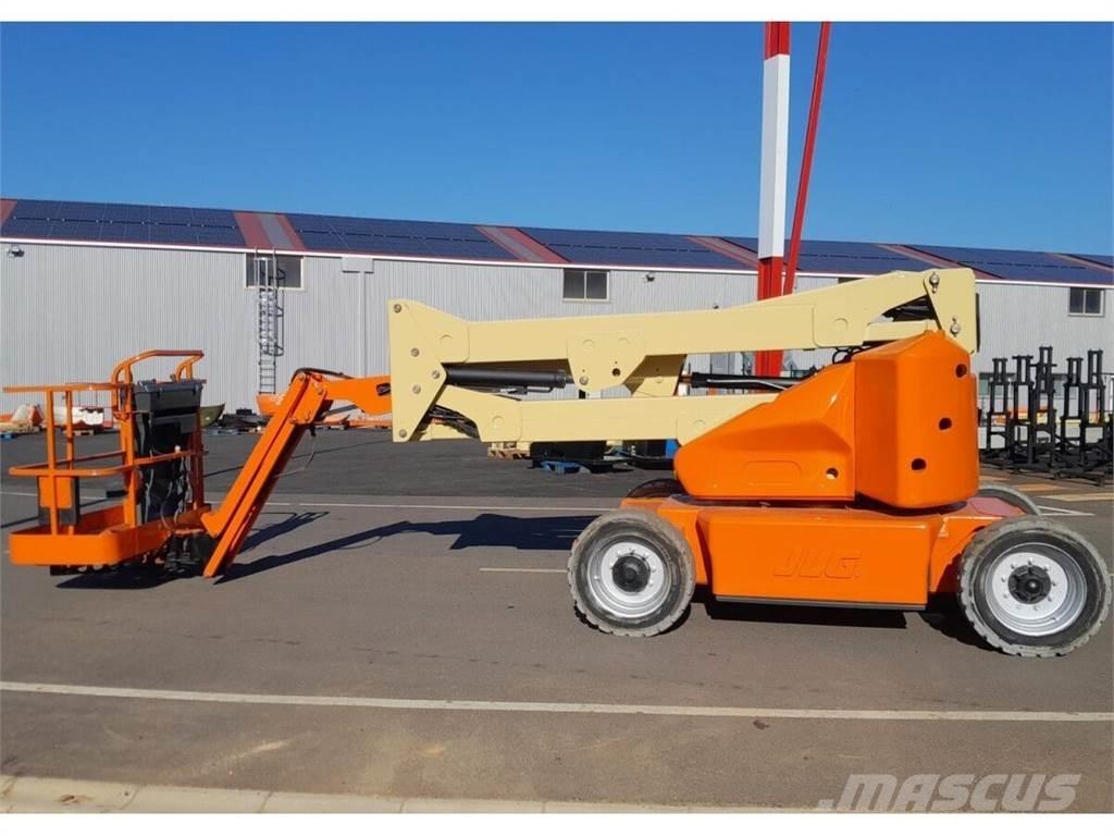 JLG E450AJ Zglobne dvižne ploščadi