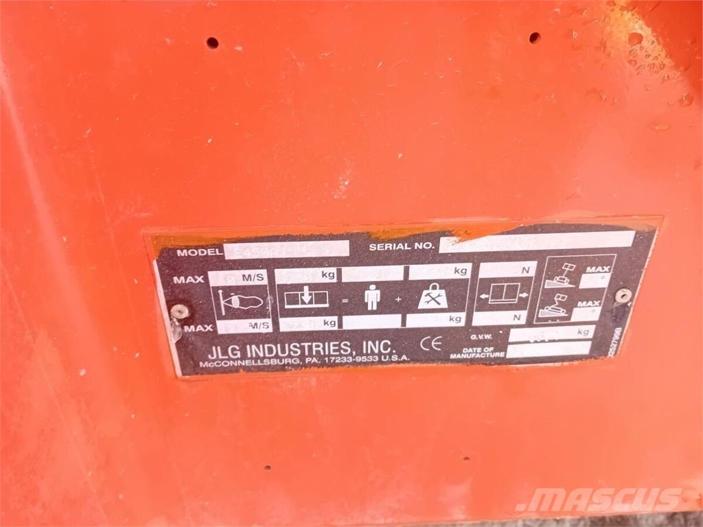 JLG E450AJ Zglobne dvižne ploščadi