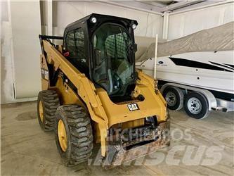 CAT 272D2 Skid steer mini nakladalci