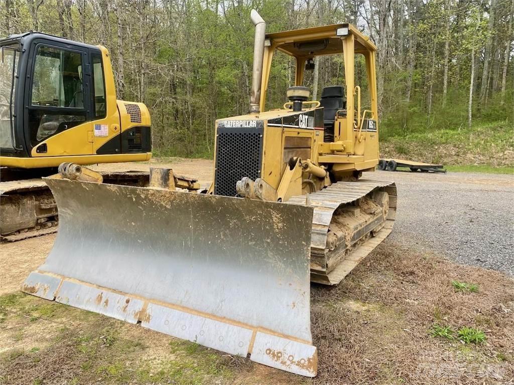 CAT D5C XL Buldožerji goseničarji