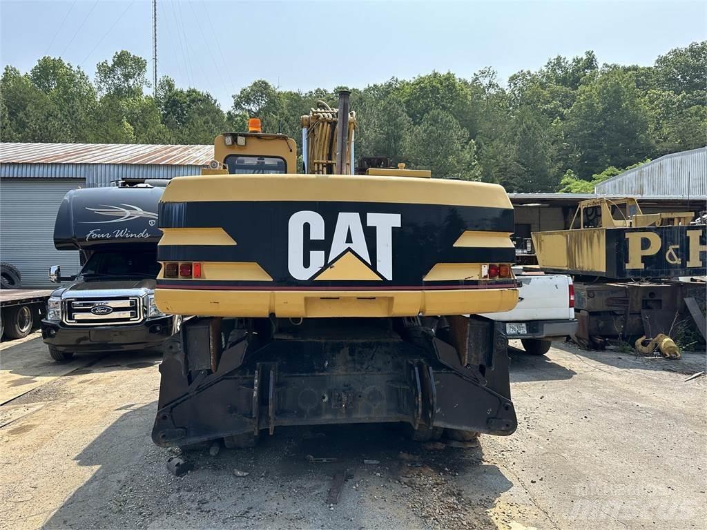 CAT M320 Bagri na kolesih
