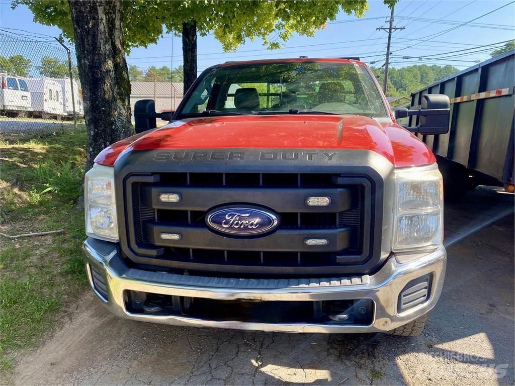 Ford F250 Tovornjaki s kesonom/platojem