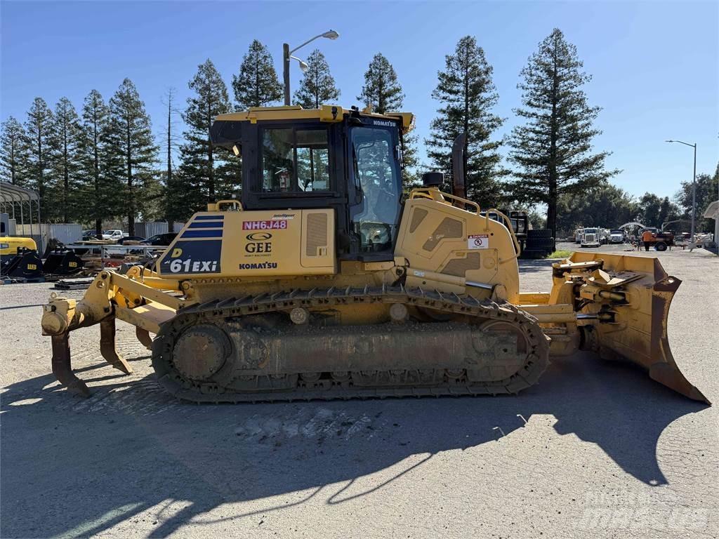 Komatsu D61EXi-24 Buldožerji goseničarji