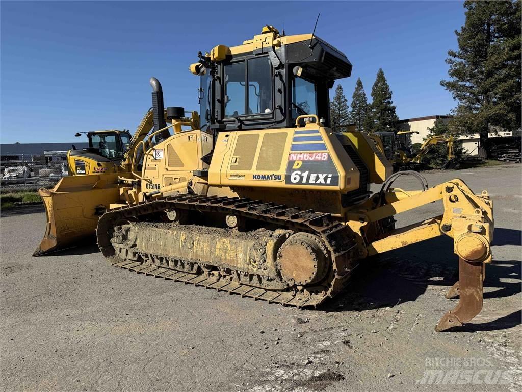Komatsu D61EXi-24 Buldožerji goseničarji