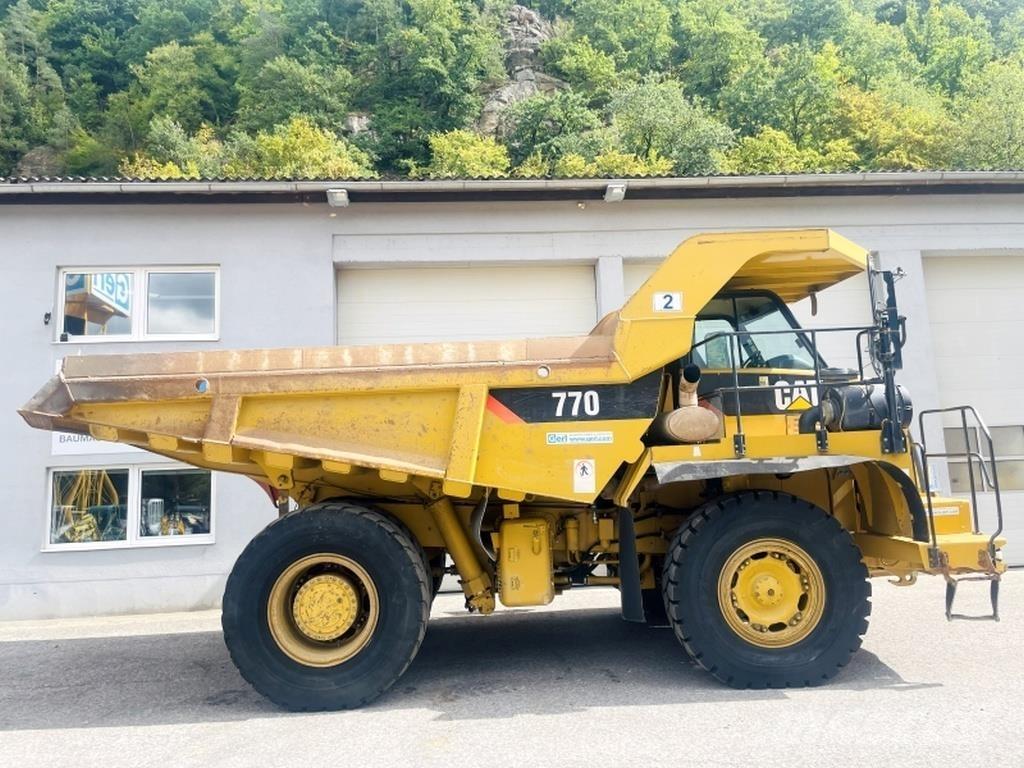 CAT 770 Zglobni demperji