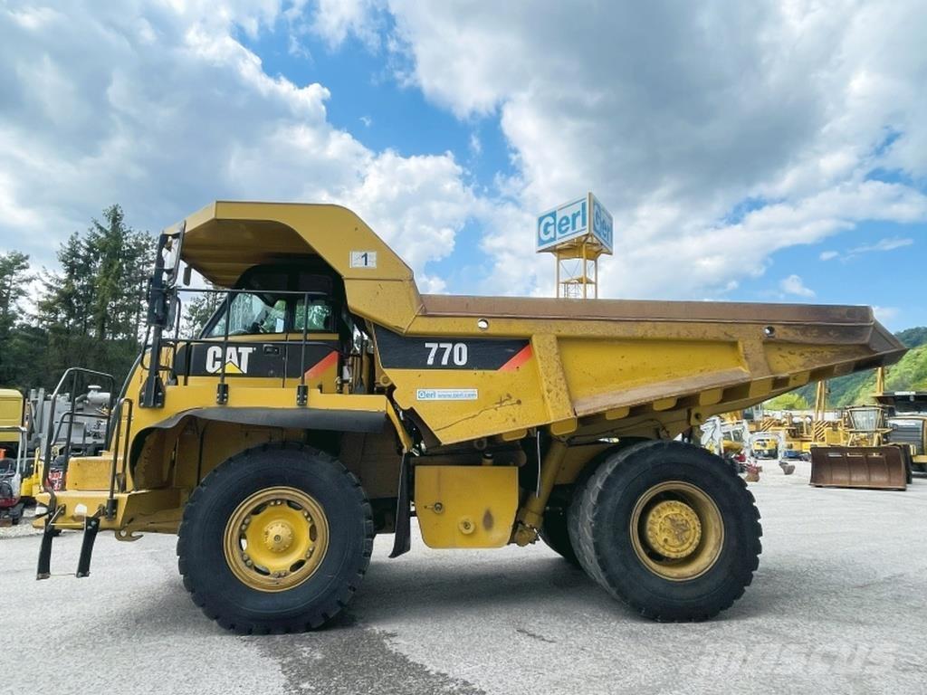 CAT 770 Zglobni demperji