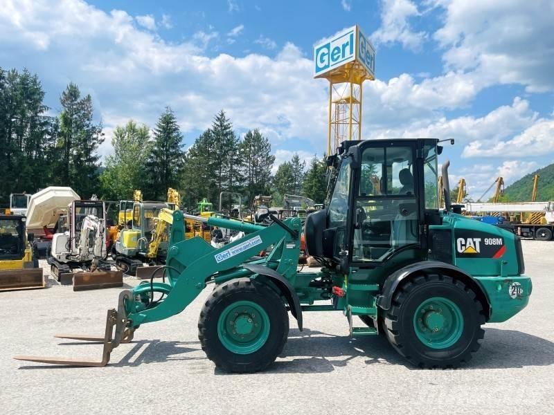 CAT 908M Kolesni nakladalci