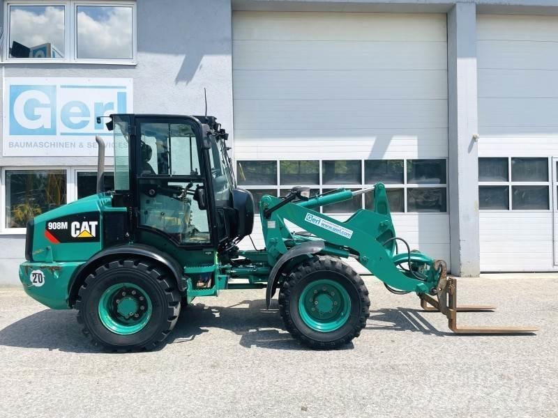 CAT 908M Kolesni nakladalci