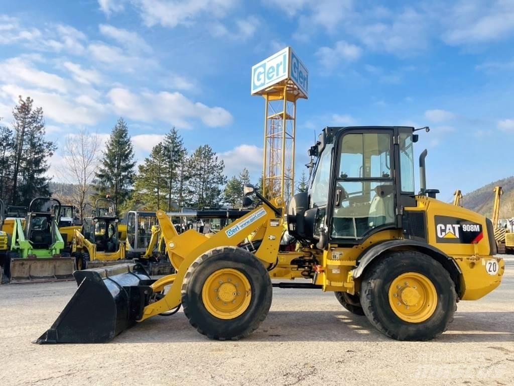 CAT 908M Kolesni nakladalci