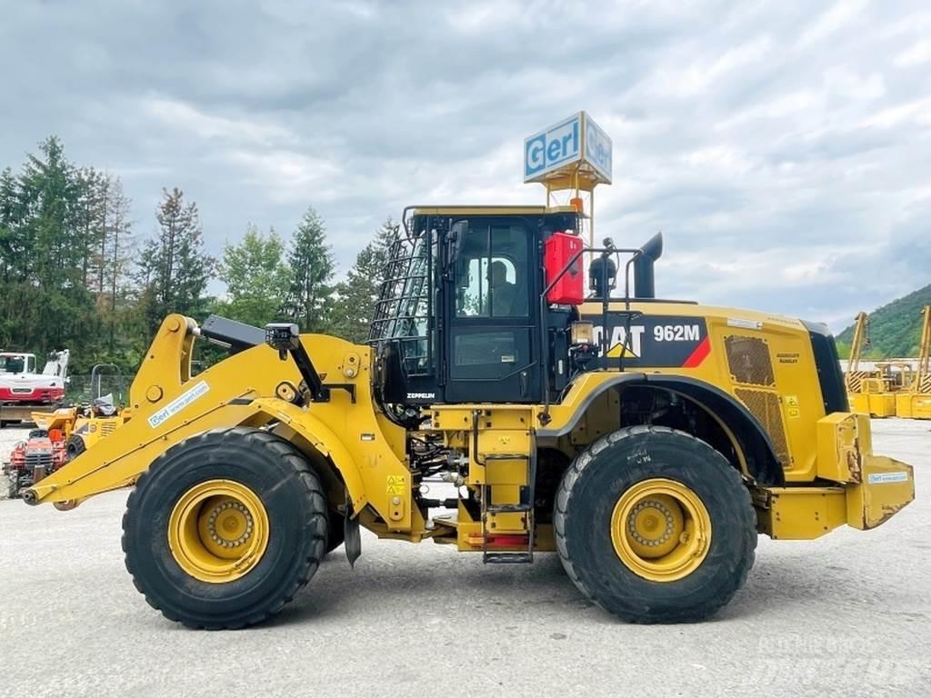 CAT 962M Kolesni nakladalci