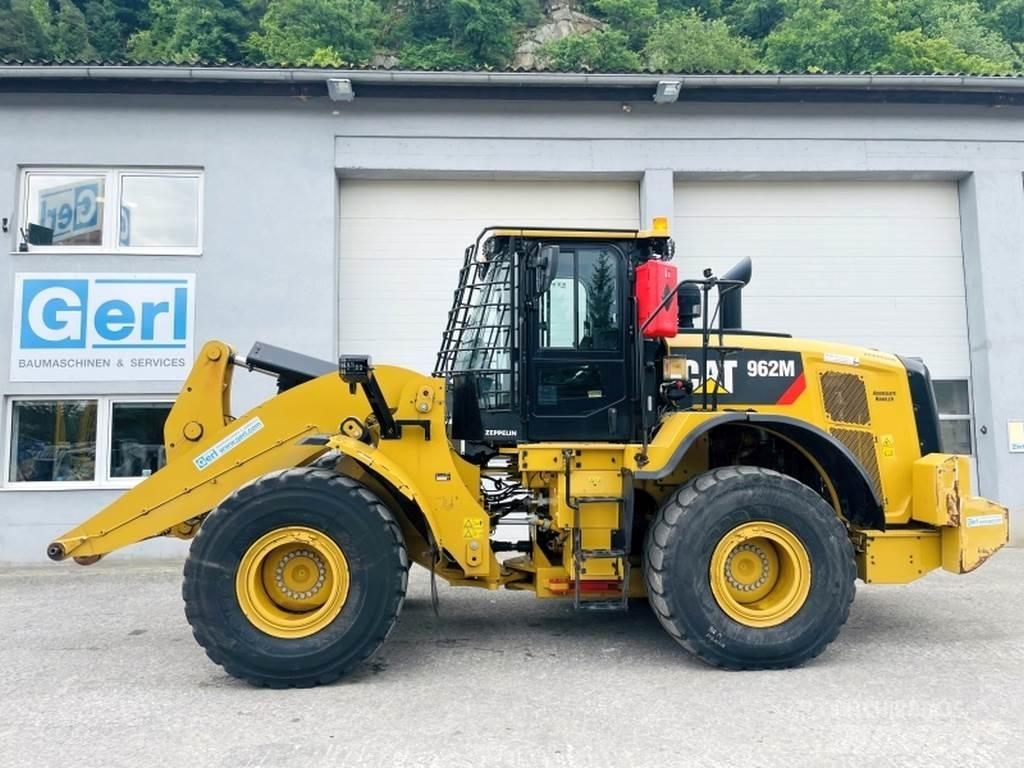 CAT 962M Kolesni nakladalci