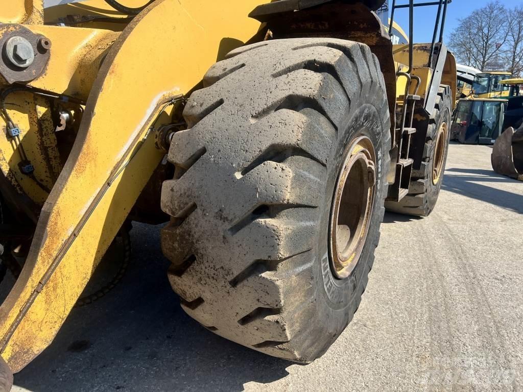 CAT 966 G Kolesni nakladalci