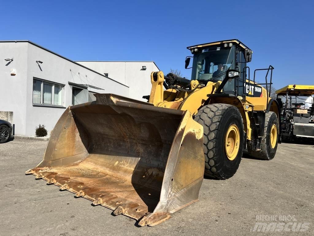 CAT 966 M Kolesni nakladalci