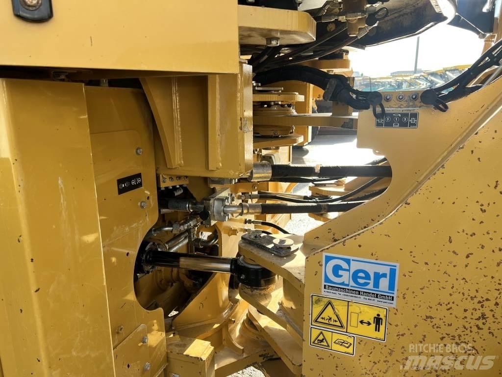 CAT 972 K Kolesni nakladalci