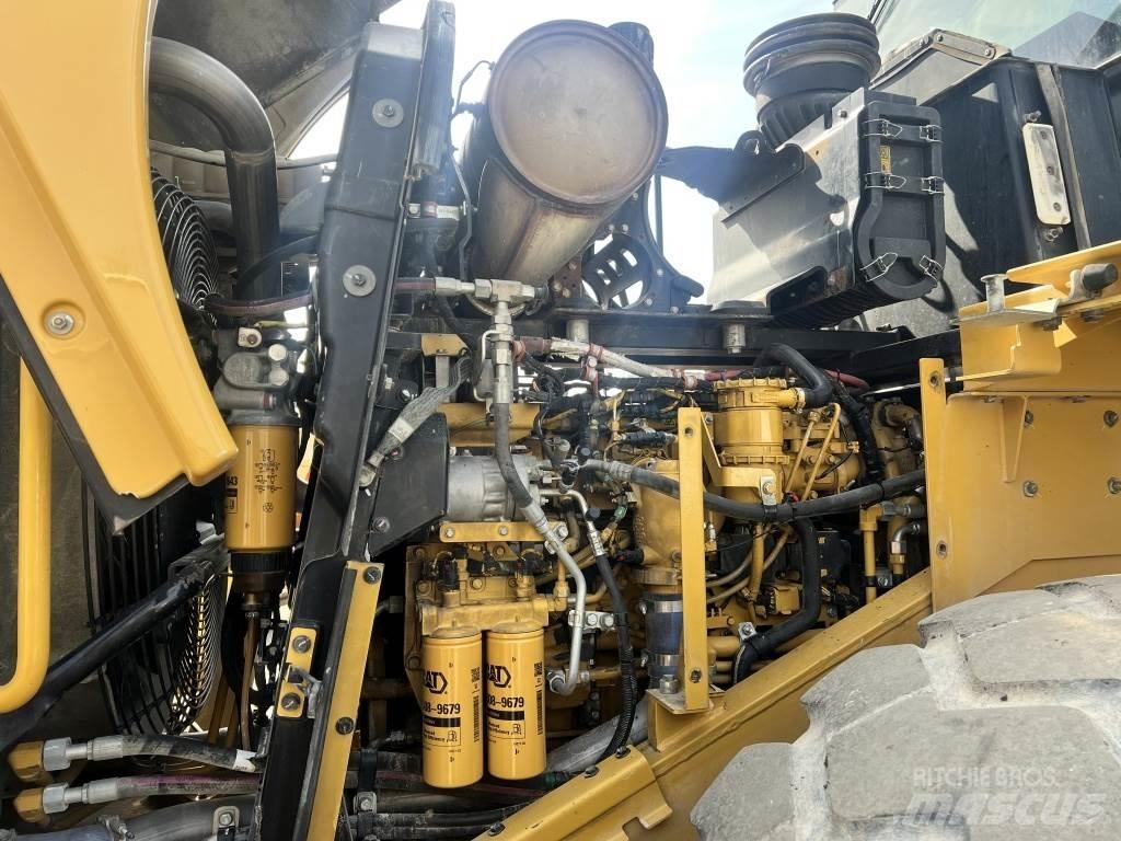 CAT 972 K Kolesni nakladalci